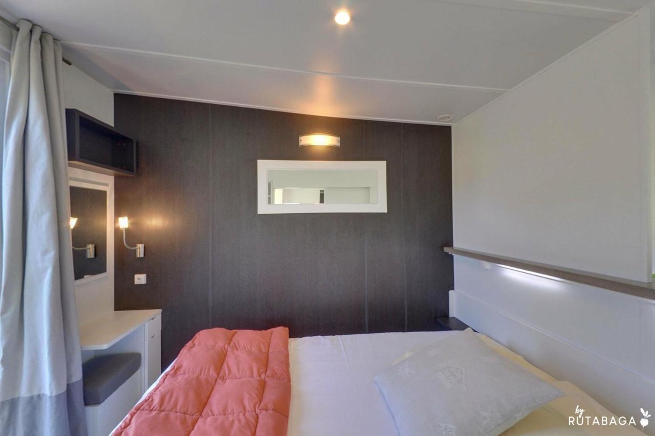 Camping-Hotel De Plein Air Les 2 Bois Baratier ภายนอก รูปภาพ