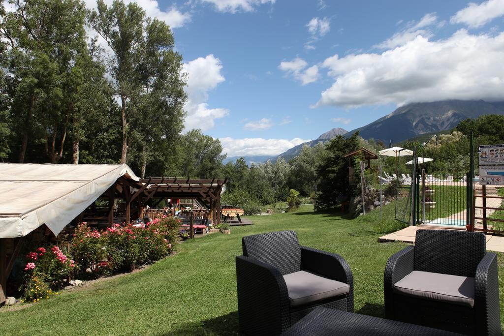 Camping-Hotel De Plein Air Les 2 Bois Baratier ภายนอก รูปภาพ