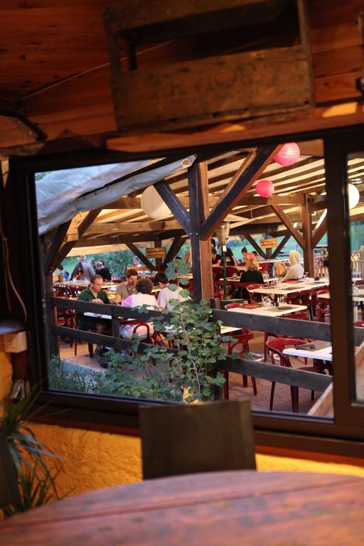 Camping-Hotel De Plein Air Les 2 Bois Baratier ภายนอก รูปภาพ